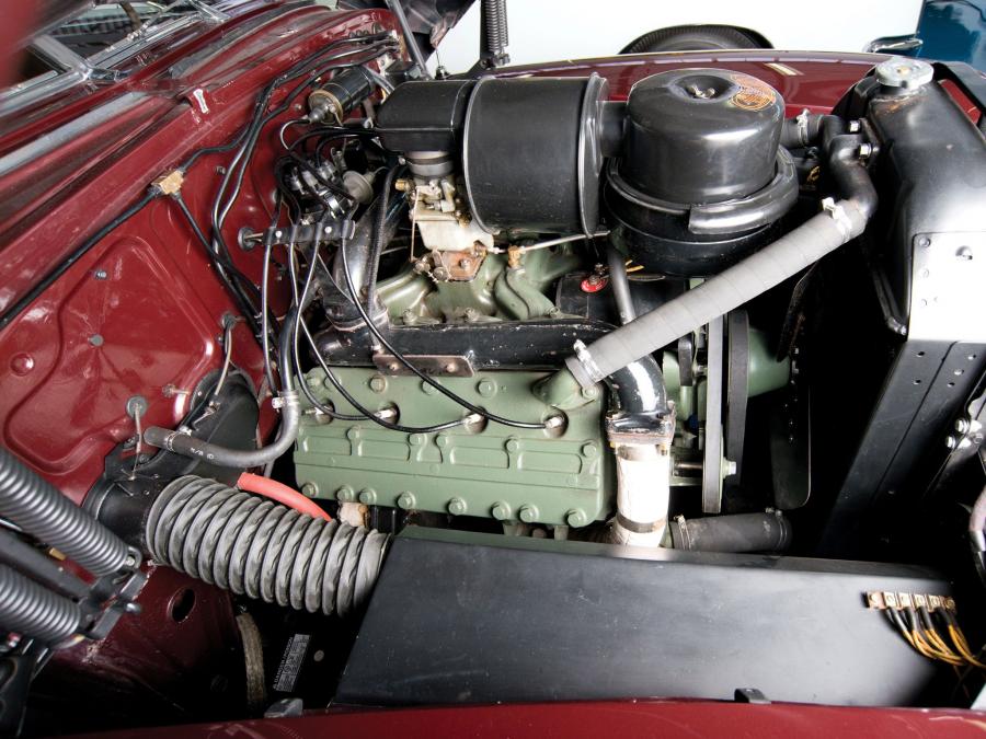  Cadillac Series 62 Convertible 1946 года  (фото 6 из 15)